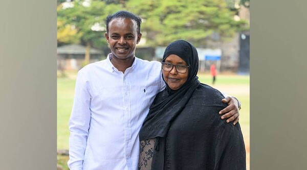 Somali Refugees in Nairobi Cheer for Mo Farah at London 2012