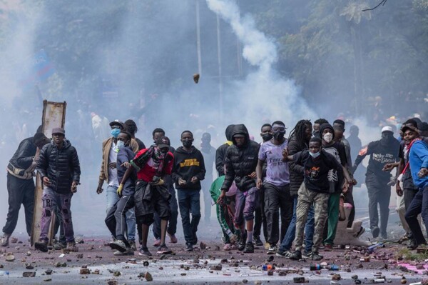 Президент Кении обещает принять решительную позицию против насилия и хаоса